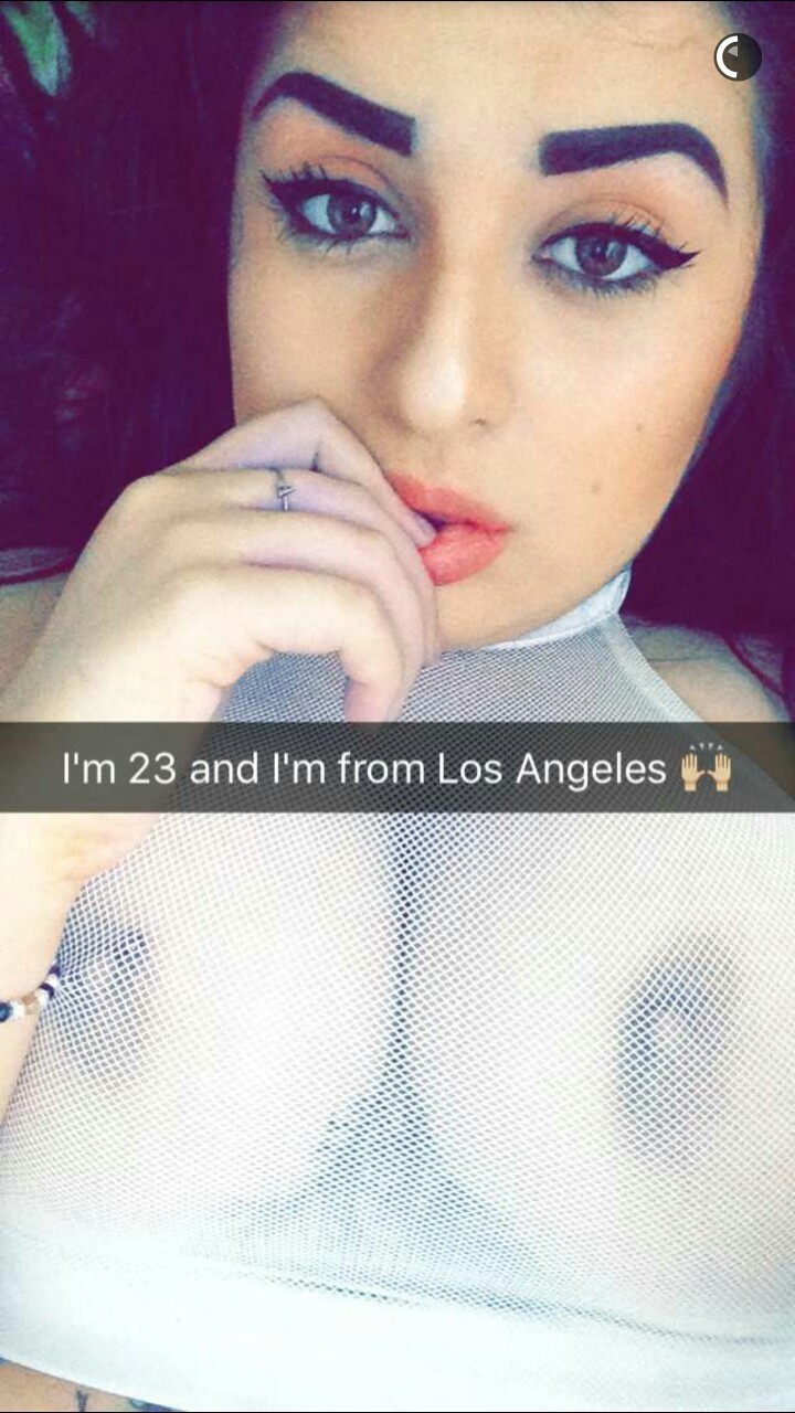 girlsgonesnapchat:  Marry me 😍