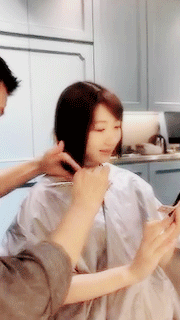 mochichan00: Yukirin getting her hair cut short for the first time