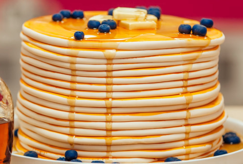 tokkeki:  A Stack of Blueberry Pancakes out of CAKE by  How To Cake It   