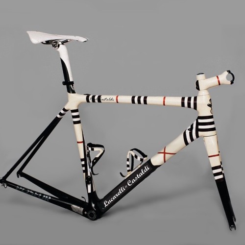 velo-vogue:  Don’t forget to check out our newly designed Banana kits and let us know (either by reb
