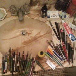 So many brushpens, fountain pens, mechanical