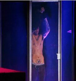 cityofdauntlessdelirium:  Pete Wentz in “Live in Phoenix” 
