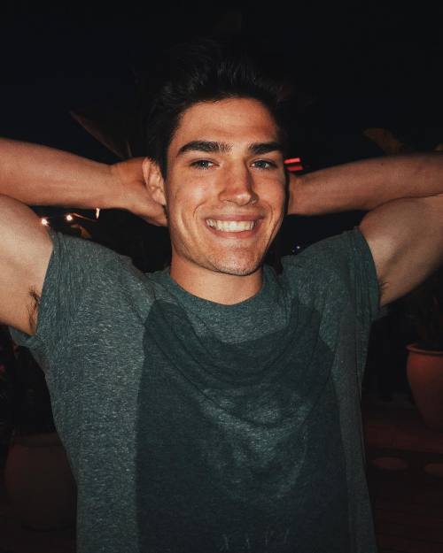 https://64.media.tumblr.com/d1c60cfa212b0e9be31866a28d65a719/22a2e3ee71de6726-d5/s500x750/0a61e11a78a5d731b083643d8e1d86a2ed15642f.jpg