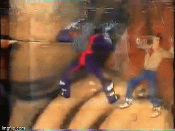 43294860a253e8ed1c60eaec296c0d9ce6bb9496.gifv