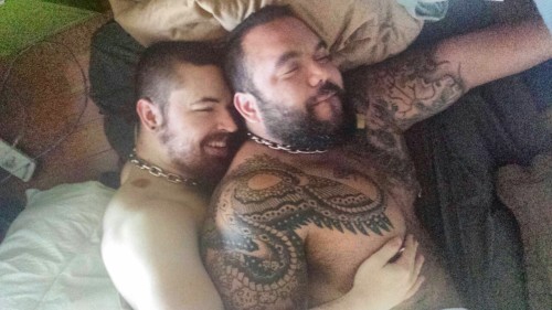 carnenchiladas:  Lil pup teasing me 