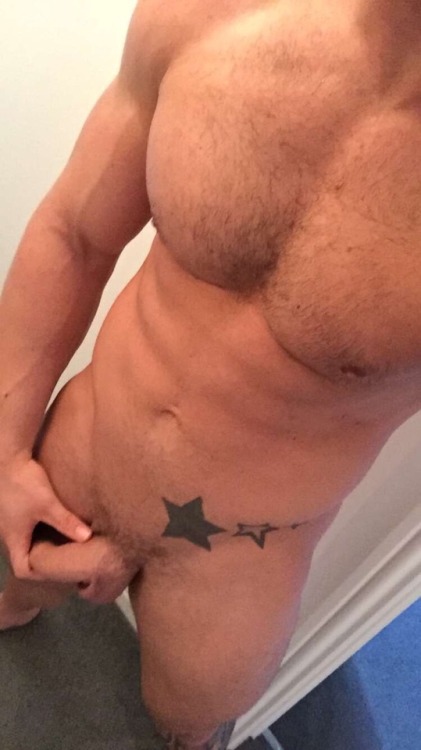 snap-exposed:  Former marine and gay pornstar. But straight