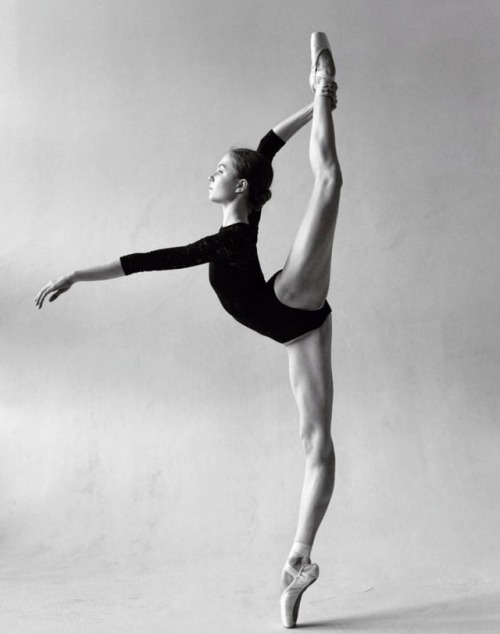 passioneperladanza:Valeria LyakinaBolshoi Ballet Academy Daria Chenikova