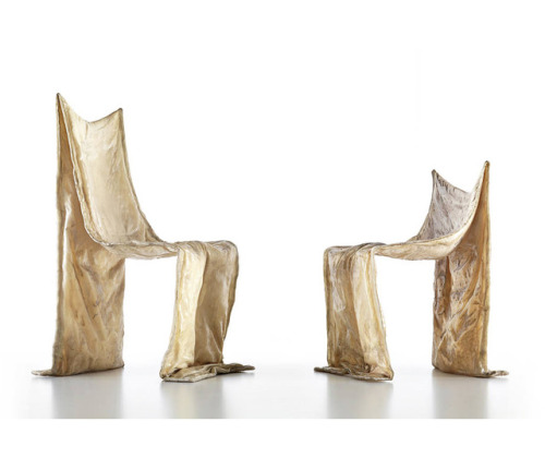 Gaetano Pesce, Golgotha chair, 1971. Drawing. Via Triennale Museum.  2/  Golgotha suite, 1972. No tw