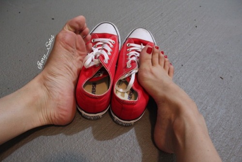 ivorysoles: I’ve been posting a lot of cons lately. Next it will be all heels