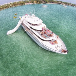 richkidsofinstagram:  That yacht life. by miamihash