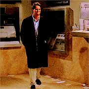 hayleyattwel:  every character i love  -&gt; chandler bing 