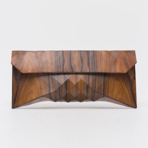 Wooden Clutch by Tesler + Medelovitch.(via Wooden Clutch – Fubiz™)