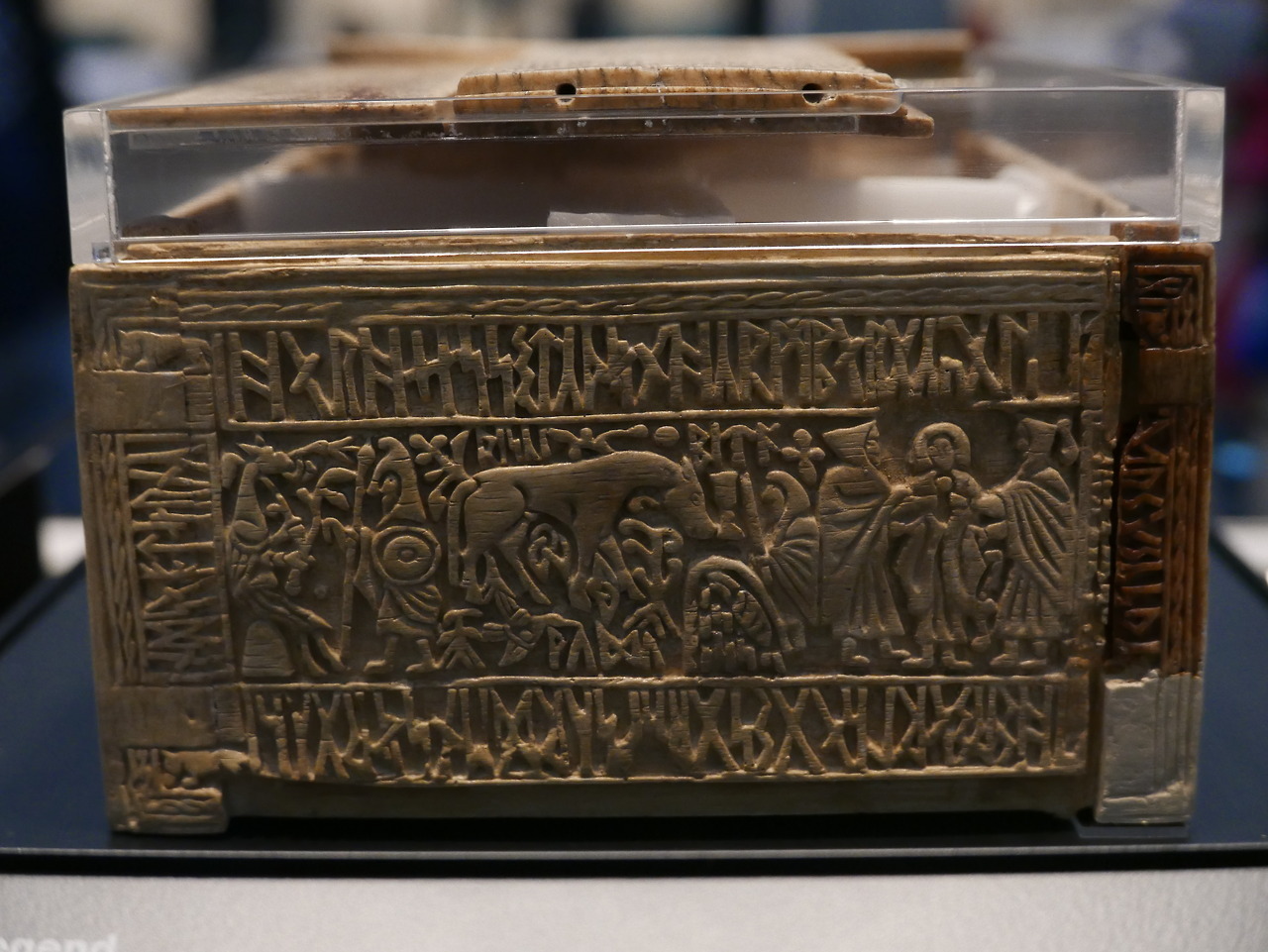 thesilicontribesman:  Anglo-Saxon Franks Casket, made from whale bone and depicting