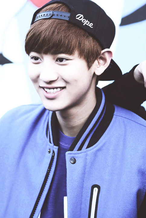 foreverhappyvirus61:  His smile makes my day ,every day ^_^  (that’s why i am