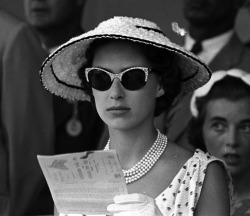 fuckyeahrockabilly:  indypendent-thinking:  Princess Margaret, 1955. Love the cat-eye shades! (via http://www.stylelist.com/#slide=1175912)  Sunglasses 
