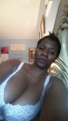 funbaggs:  thekingofthots:  Biggest freak in Brooklyn and she 52yr old  Mmmhmm 