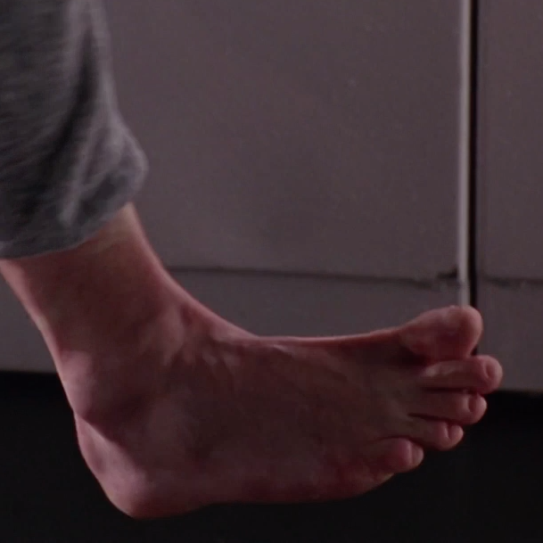 hannibalcharlton:  darnellj2000:   sexypiesgays:  Chris O'Donnel y sus fabulosos
