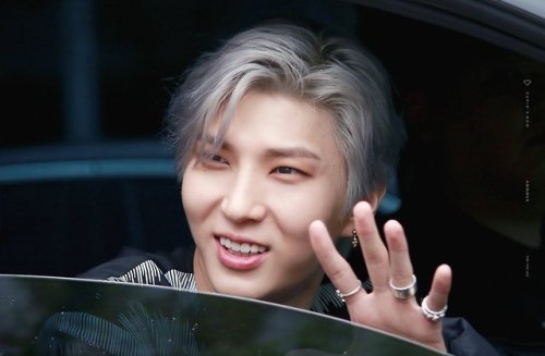 prince-taekwoon: do not edit | © cupid’s bow 