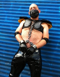 RUBBER-PUPPY RUGI