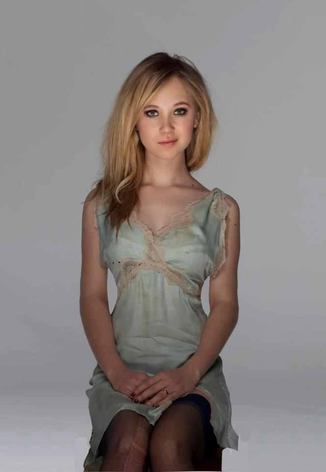 redcelebs:  Juno Temple @redcelebs