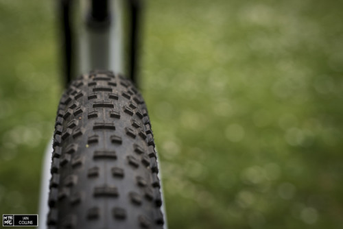 aces5050: (via Specialized Stumpjumper 650b+ | MTB-MAG.COM)
