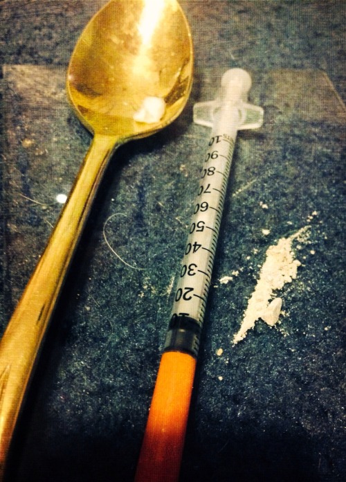 deadfliezz: good amount of raw right before i lost my mind for a few days and quit this shit. heroin