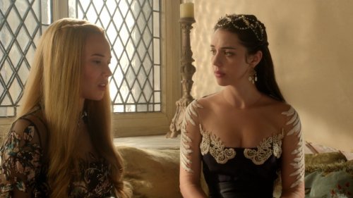 REIGN 2x07: ADELAIDE KANE as MARY STUART