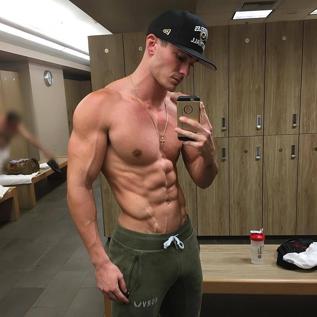 hotstudsdaily:  Vince Sant (x) 