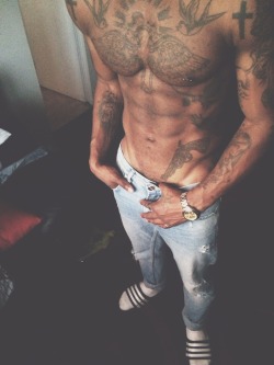 madein-losangeles:  I love his body! 🙌