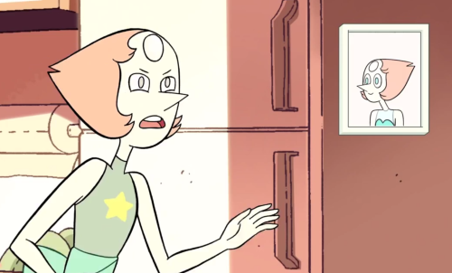 mefirstwiener:throwback to when there was just this really smug picture of pearl on the fridge for n