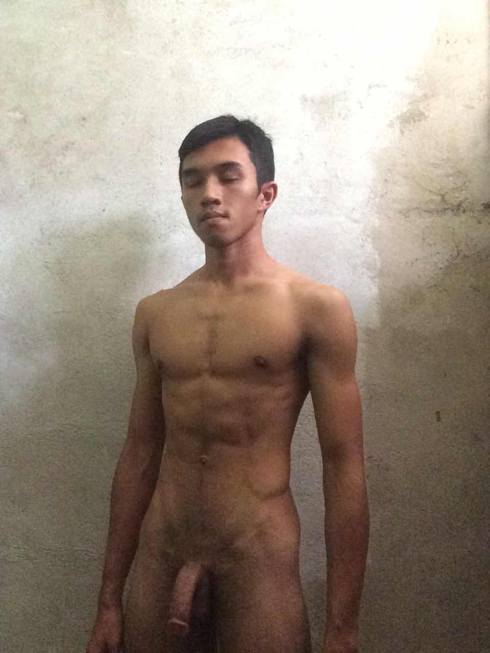 hakimkecil5:  Part 2. Nak tengok mamat hensem ni melancap sampai pancut? - Reblog