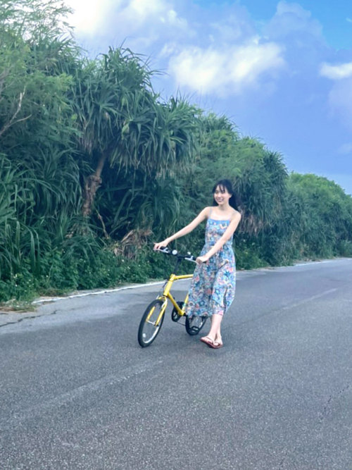 賀喜遥香1st写真集