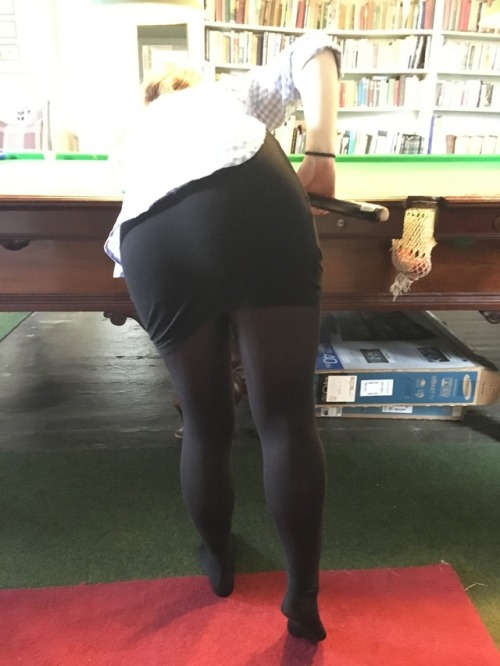 Porn Pics boundhotwife:Quick game of snooker #legs