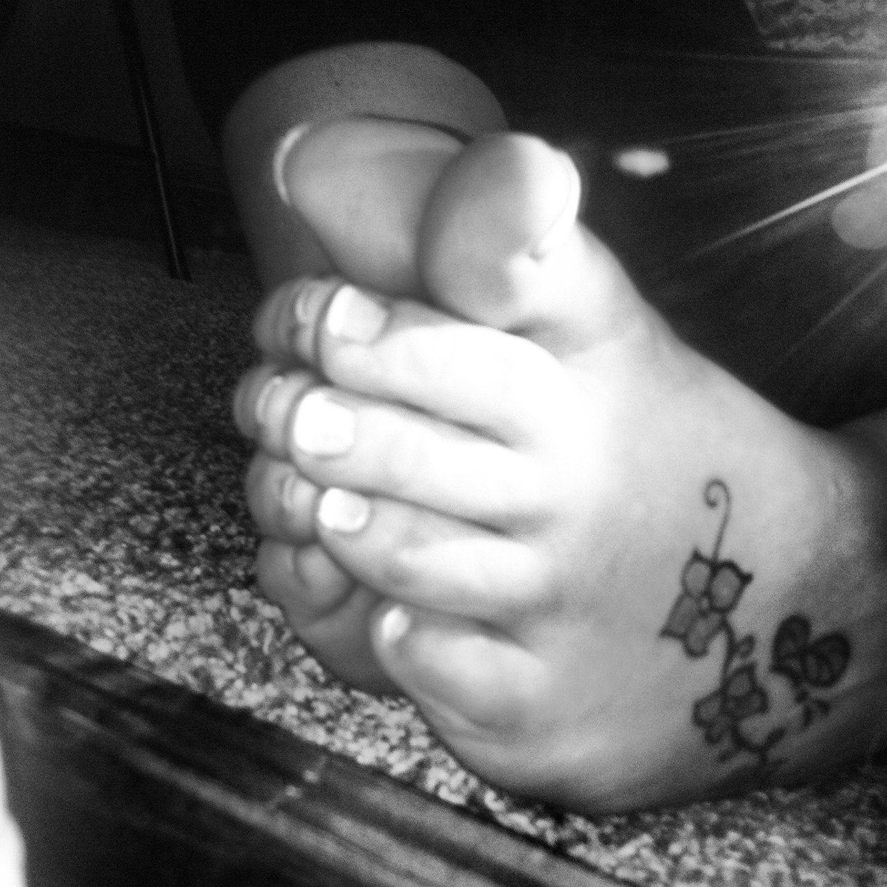 emzmemz88:  More of my feet n soles ❤