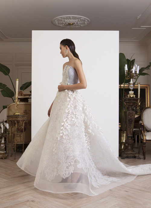 Azzi & Osta, spring/summer 2018, “Marie de Medici”1-2. “Le Couronnement”3-5. “Le Mariage”6-7. “L