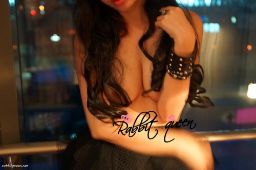 rabbitqueennude:蕾丝兔宝宝 入夜蕾丝短纱裙诱惑 www.rabbitqueen.net