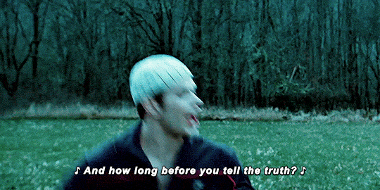 blairwitchprojector: winterswake: Since when do vampires like baseball? Twilight