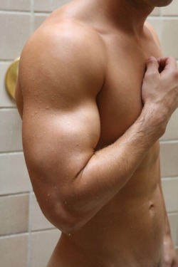gayboy-11:  For some of the sexiest guys,