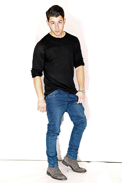 jobrosnews:  Nick Jonas poses backstage during 93.3 FLZ’s Jingle Ball 2014 at Amalie Arena on December 22, 2014. 