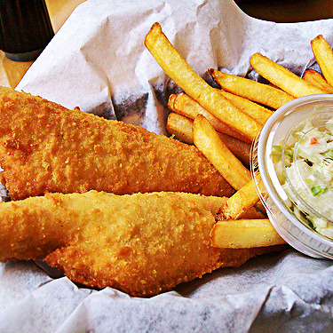 everybody-loves-to-eat:fish and chipsrequested by ios-my-d