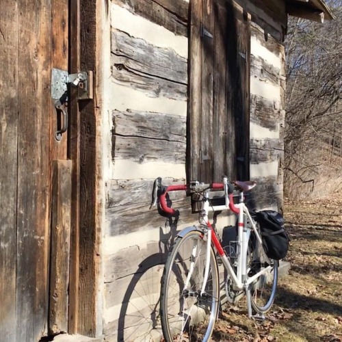bicyclespecialties: Early spring in Toronto ravine. Photo by John Cook #torontoravines #mariposabicy