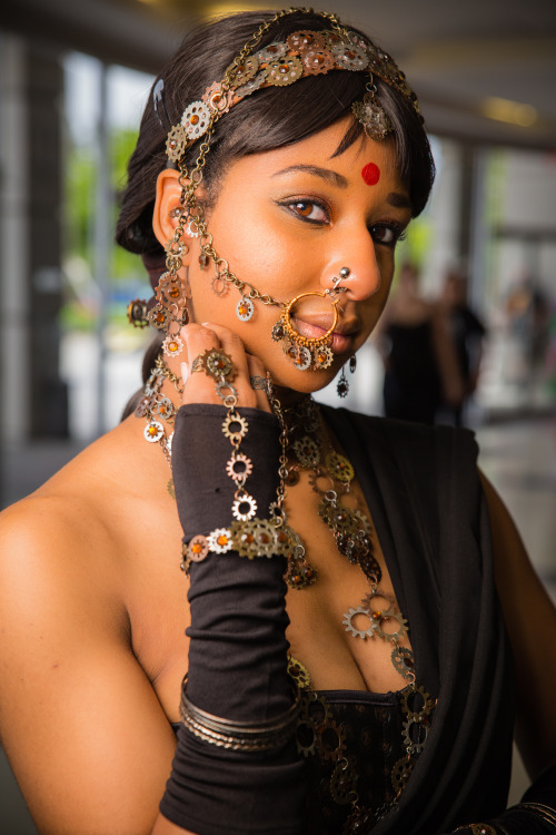 medievalpoc:
“ ladymakeupsiren:
“ Bollywood steampunk: Sunahala Registana
photographer: Andrew Williams http://www.flickr.com/photos/salkcity
makeup/costume/model:Me
Here is more photos of my bollywood steampunk cosplay. These photos was taken at FL...