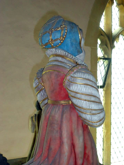 Daughter depicted on the tomb of Sir Thomas St Paul (died 1582)