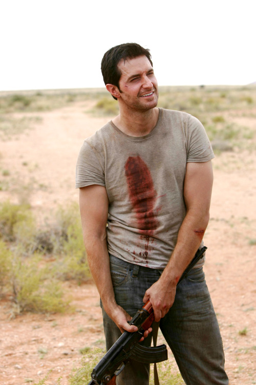 i-strike-back:  Richard Armitage behind the scenes for Strike Back 