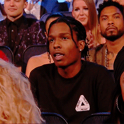 awkwardthuggin:  Can we talk about how NOBODY was here for Miley except Miley (and a few white people) 