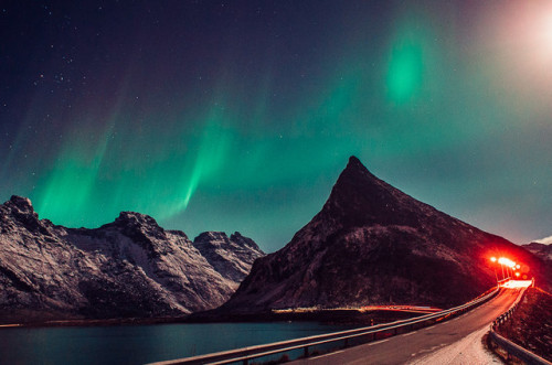 te5seract:    Leica T: Lofoten, Norway &  Leica T: Lofoten, Norway  by  Jussi Hellsten