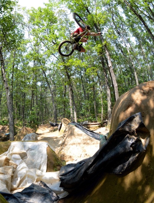 circuitbmxshop: Henn of the woods, Upside out.