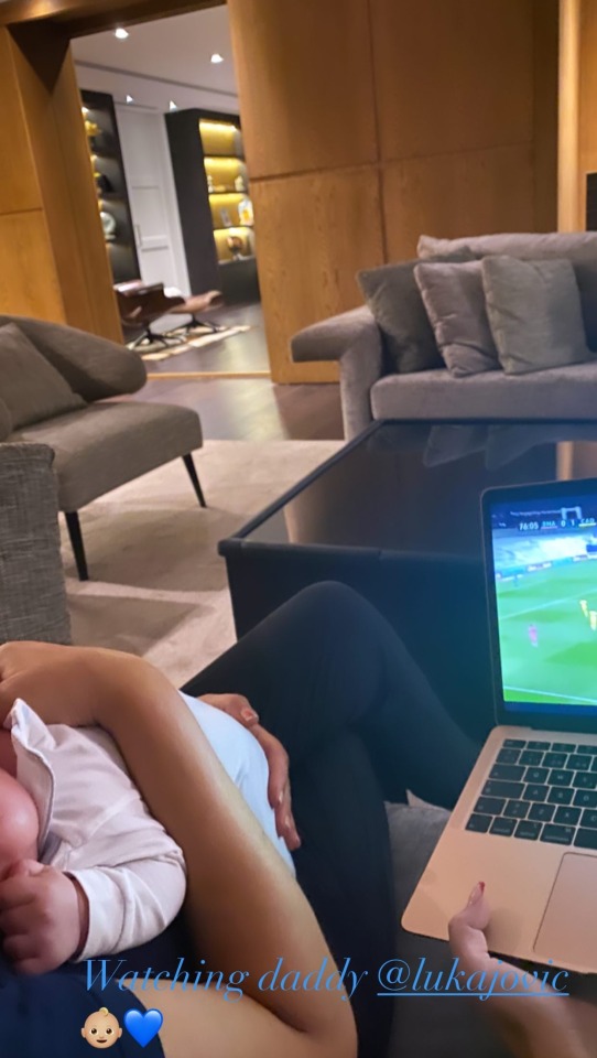Sofija and Baby Aleksej watching match against Cádiz CF :)