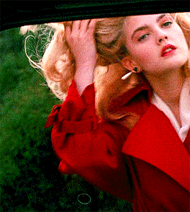 phoebeswallerbridge:Drew Barrymore in Poison Ivy (1992) dir. Katt Shea