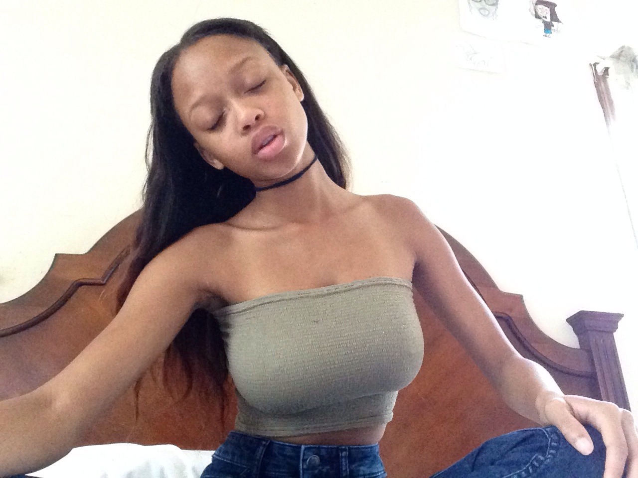 icecream-eaterrr:  no make up